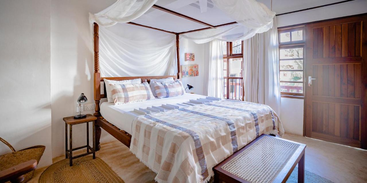 לינה וארוחת בוקר לאמו Jua House מראה חיצוני תמונה