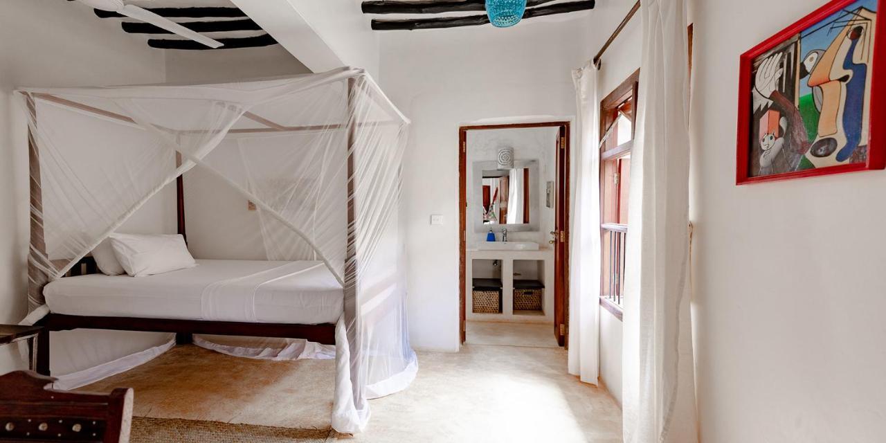 לינה וארוחת בוקר לאמו Jua House מראה חיצוני תמונה