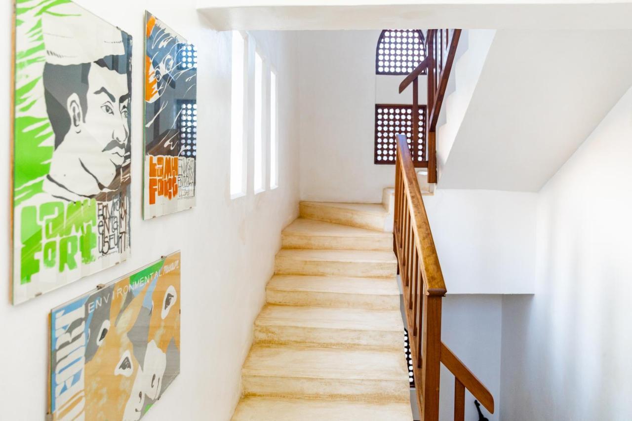 לינה וארוחת בוקר לאמו Jua House מראה חיצוני תמונה