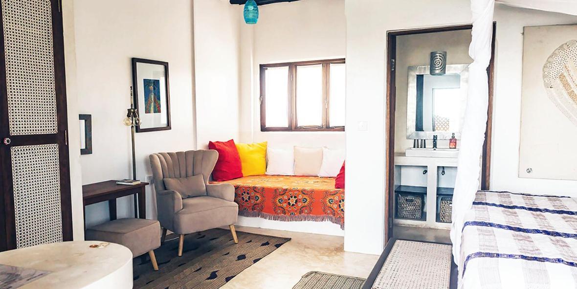 לינה וארוחת בוקר לאמו Jua House מראה חיצוני תמונה